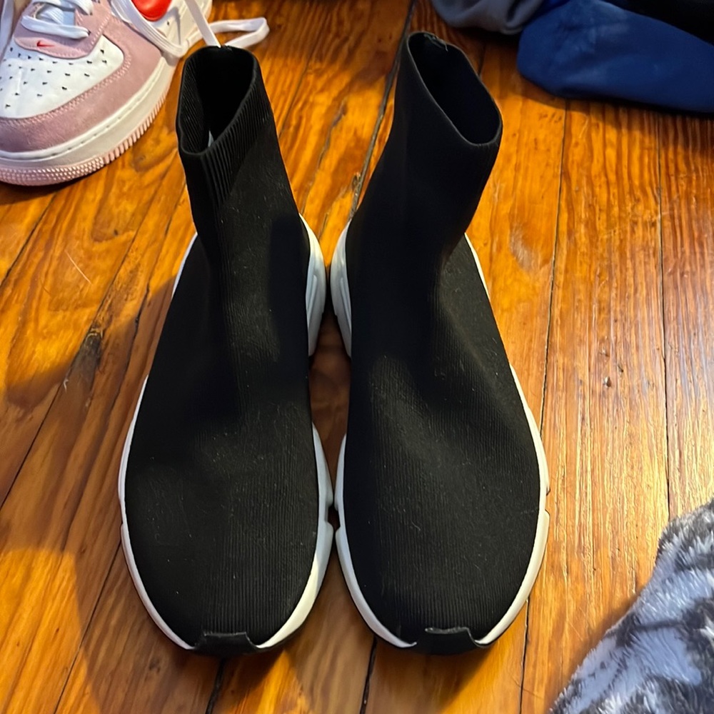 Steve Madden Pull On Sock Sneakers, only worn once great condition